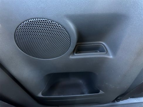 Used 2004 Chevrolet Colorado LS w/ Power Convenience Package image 29