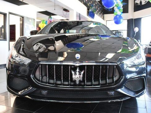 Used 2022 Maserati Ghibli Modena Q4 AWD/4WD image 2