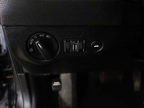 Used 2023 Dodge Charger SXT image 31