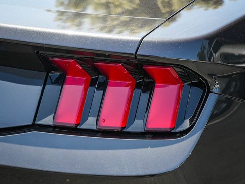 Used 2024 Ford Mustang GT Premium RWD image 7