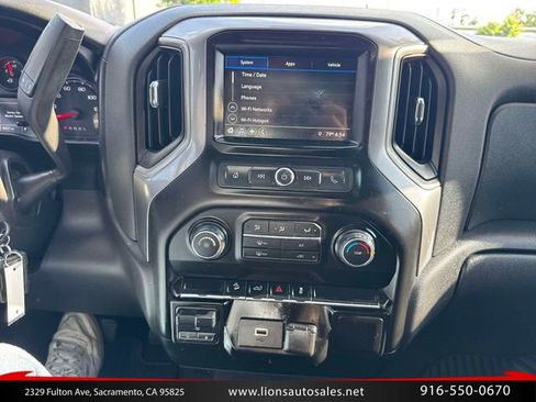 Used 2019 Chevrolet Silverado 1500 Custom Trail Boss w/ Custom Convenience Package AWD/4WD image 16