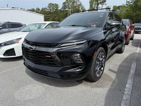 Used 2023 Chevrolet Blazer RS FWD image 1