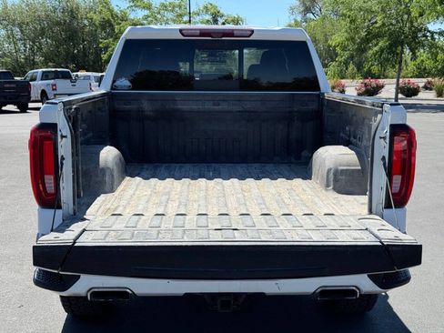 Used 2021 GMC Sierra 1500 AT4 w/ AT4 Premium Package AWD/4WD image 8