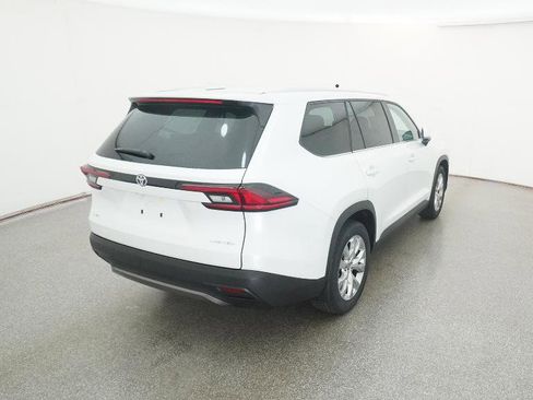 New 2026 Toyota Grand Highlander Limited image 25