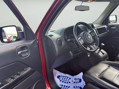 Used 2016 Jeep Patriot High Altitude FWD image 8