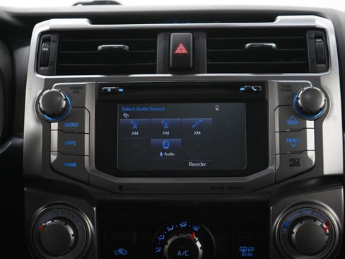 Used 2018 Toyota 4Runner SR5 Premium image 16