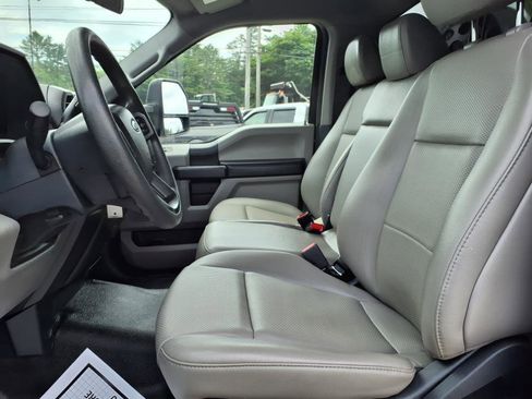 Used 2022 Ford F550 4x4 Regular Cab Super Duty image 12