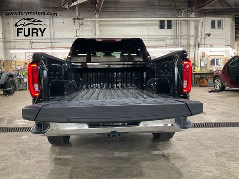 Used 2026 GMC Sierra 1500 SLT AWD/4WD image 24