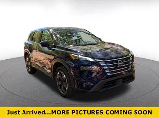 Used 2025 Nissan Rogue SV video 1