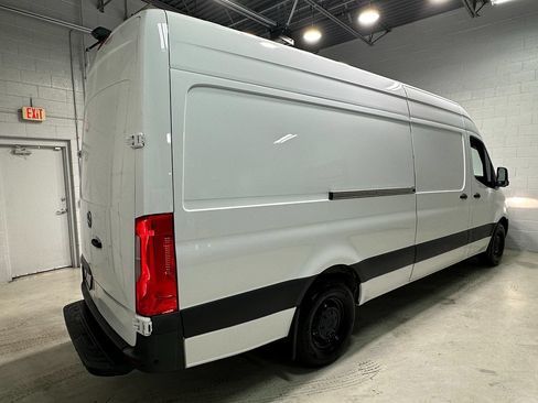 Used 2023 Mercedes-Benz Sprinter 2500 image 5