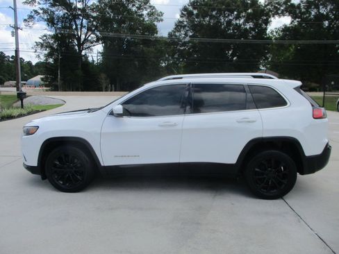 Used 2019 Jeep Cherokee Latitude w/ Popular Appearance Group FWD image 20