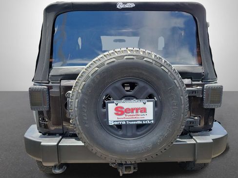 Used 2013 Jeep Wrangler Sport w/ Connectivity Group AWD/4WD image 4