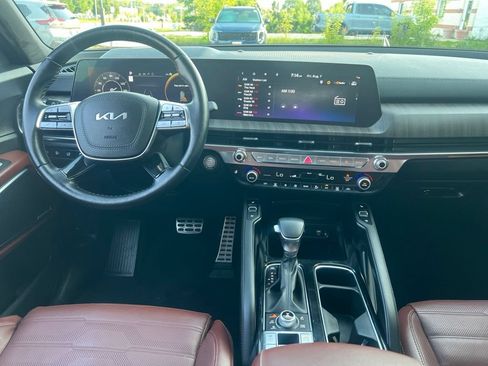 Certified 2024 Kia Telluride SX Prestige w/ Towing Package AWD/4WD image 19