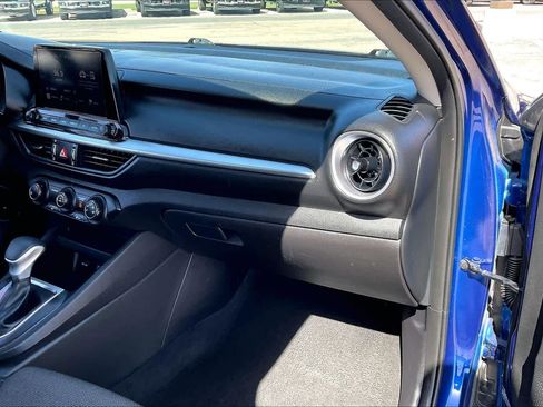 Used 2023 Kia Forte LXS image 18
