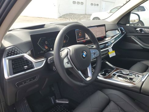 New 2026 BMW X7 xDrive40i w/ Premium Package image 10