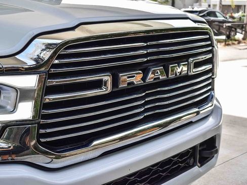 Used 2024 RAM 2500 Laramie AWD/4WD image 9