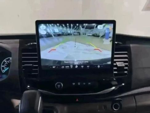 Used 2024 Ford Transit 350 XLT image 22