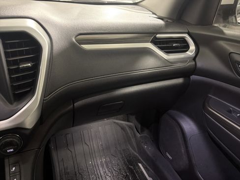 Used 2019 GMC Acadia SLT AWD/4WD image 11