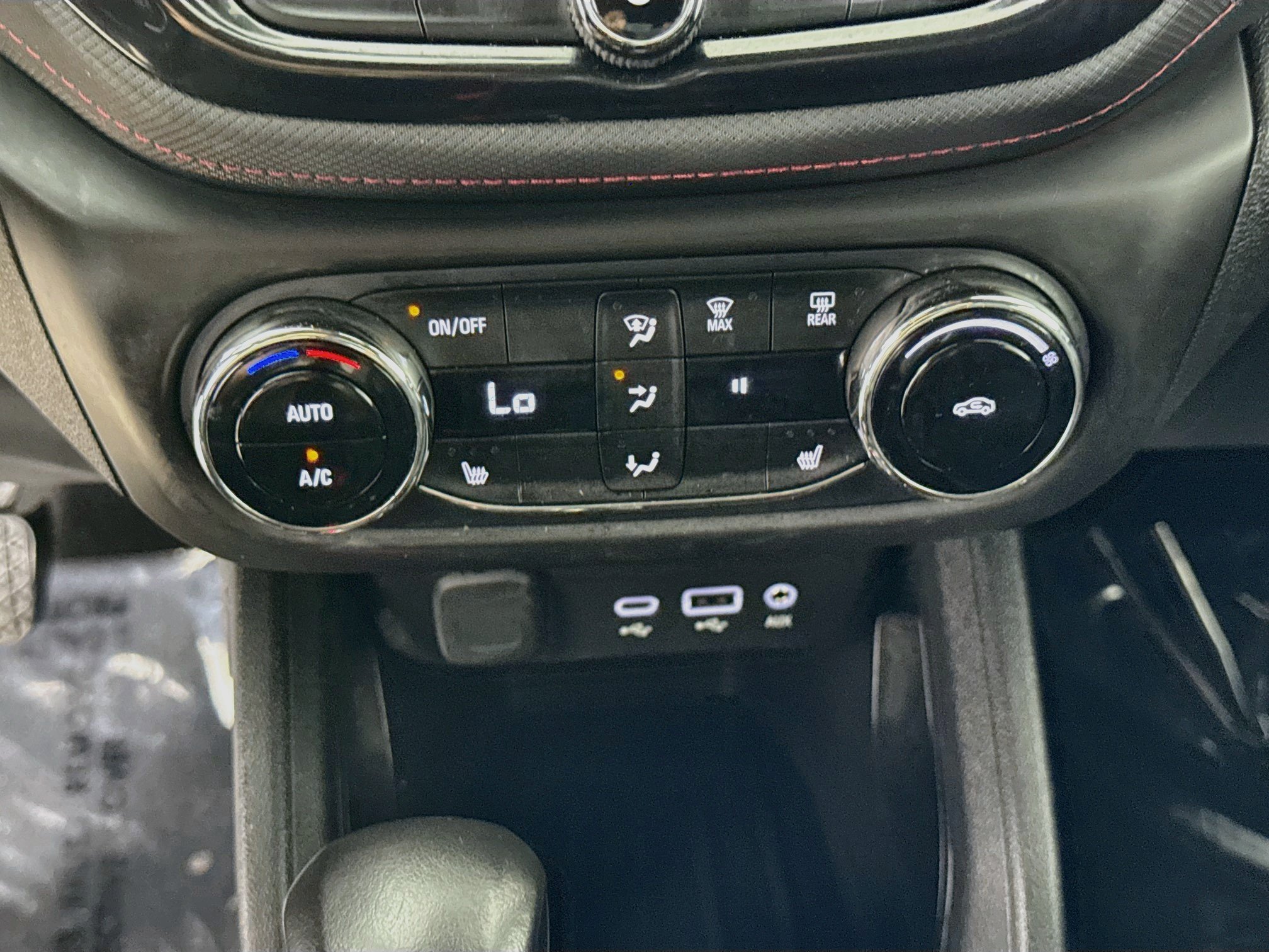 Used 2023 Chevrolet TrailBlazer RS w/ Convenience Package FWD image 18