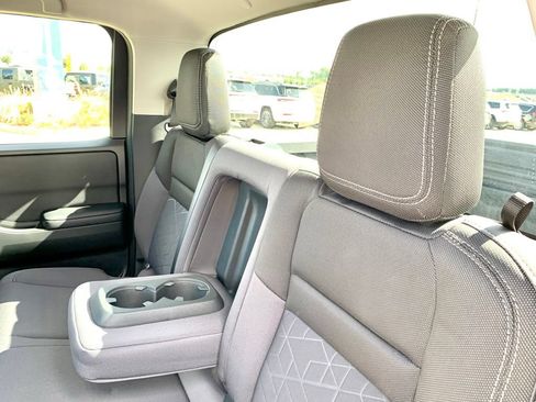Used 2025 Nissan Frontier SV RWD image 14