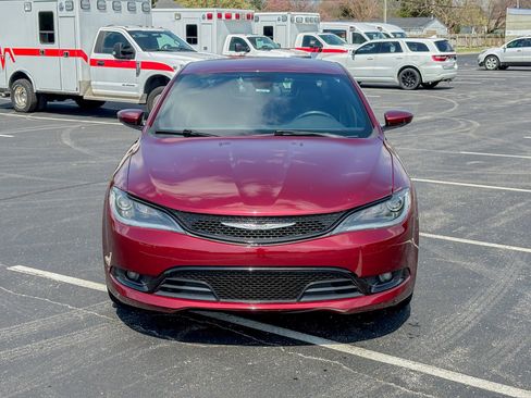 Used 2016 Chrysler 200 S FWD image 3