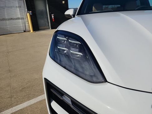 New 2026 Porsche Cayenne S image 8