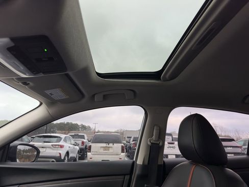 Used 2024 Nissan Sentra SR w/ SR Premium Package image 25