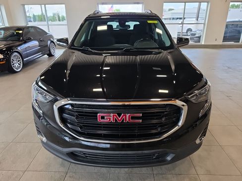 Used 2020 GMC Terrain SLE w/ Driver Convenience Package FWD image 3