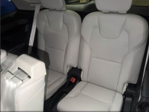Certified 2023 Volvo XC90 B6 Plus w/ Protection Package Premier AWD/4WD image 8