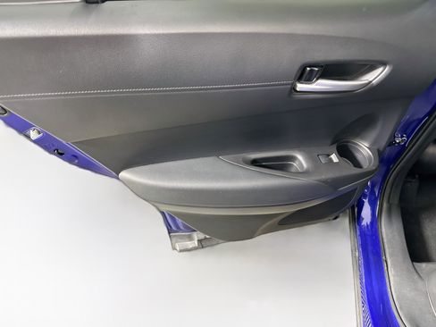 Used 2025 Toyota Corolla Cross XLE FWD image 25