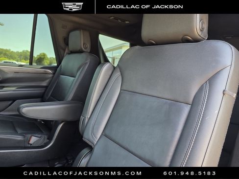 Used 2021 Chevrolet Tahoe Z71 w/ Luxury Package AWD/4WD image 25