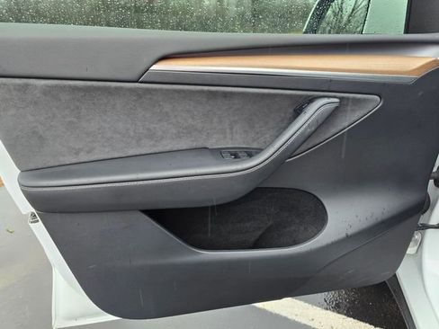 Used 2023 Tesla Model Y Long Range image 15