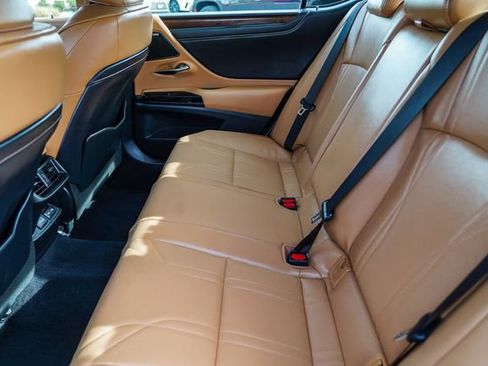 Used 2024 Lexus ES 300h 300h Luxury image 22