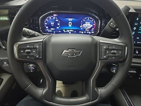 Used 2025 Chevrolet Silverado 2500 ZR2 w/ Technology Package AWD/4WD image 21