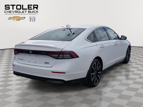 Used 2023 Honda Accord Touring image 5