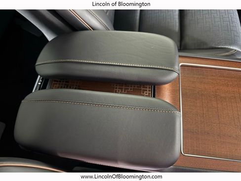 New 2026 Lincoln Navigator Black Label AWD/4WD image 24