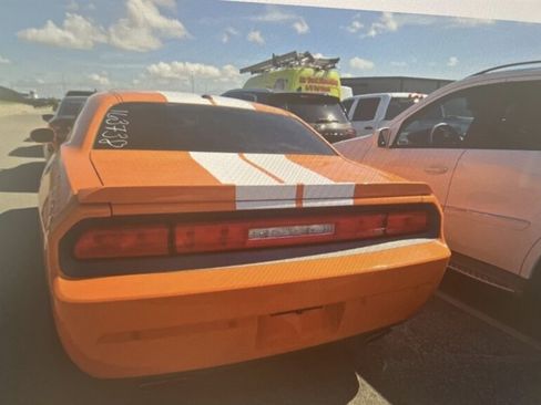 Used 2014 Dodge Challenger R/T Plus RWD image 4