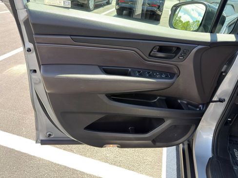 Used 2022 Honda Odyssey EX-L image 10