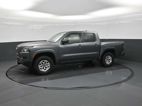 Used 2024 Nissan Frontier SV AWD/4WD image 4