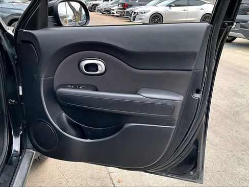 Used 2019 Kia Soul image 20