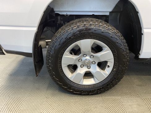 Used 2019 RAM 1500 Big Horn image 31