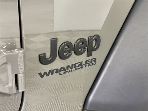 Used 2022 Jeep Wrangler Unlimited Sport w/ Xtreme Recon 35" Tire Package image 38