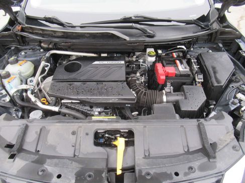 Used 2023 Nissan Rogue SV image 13