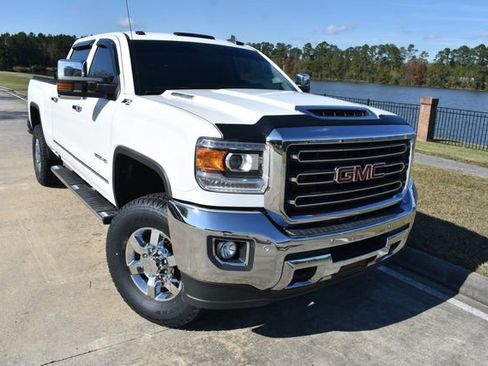 Used 2018 GMC Sierra 3500 SLT w/ Duramax Plus Package image 2