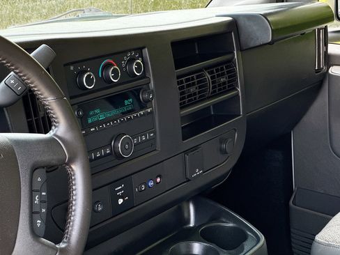 Used 2022 GMC Savana 3500 w/ Power Convenience Package image 21