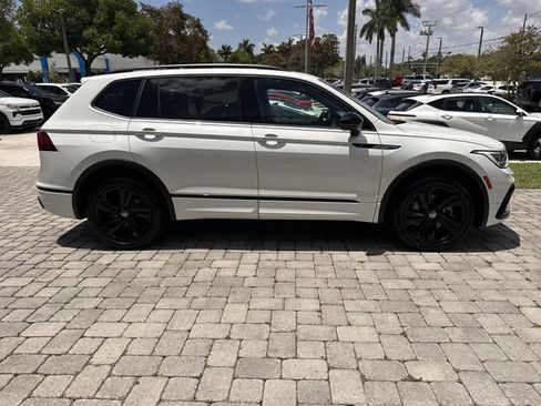 Used 2023 Volkswagen Tiguan SE R-Line FWD image 14