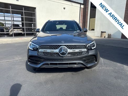 Used 2021 Mercedes-Benz GLC 300 4MATIC image 2