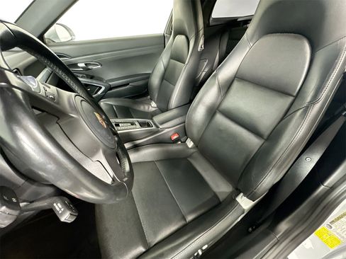 Used 2015 Porsche 911 Targa 4S image 5