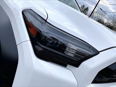 Certified 2025 Toyota 4Runner SR5 image 25