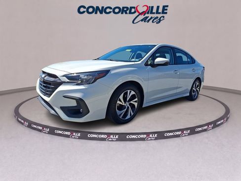 Certified 2025 Subaru Legacy Premium w/ Popular Package #1A AWD/4WD image 4